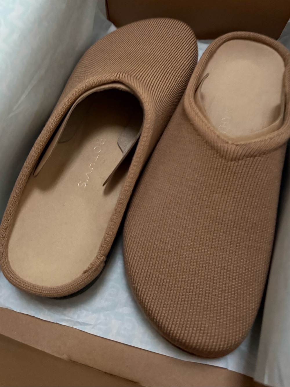 ROTHYS The Casual Clog in Butternut (warm Tan color) Size US8 brand new in box - Picture 3 of 7